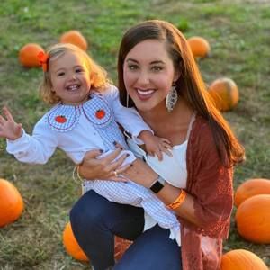 Meet your Posher, Laura